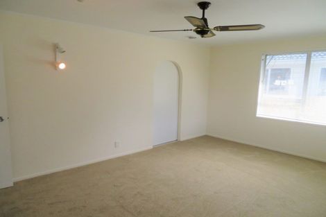 Photo of property in 373 Bucklands Beach Road, Bucklands Beach, Auckland, 2012