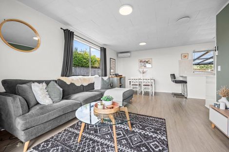 Photo of property in 1/63 Rosier Road, Glen Eden, Auckland, 0602