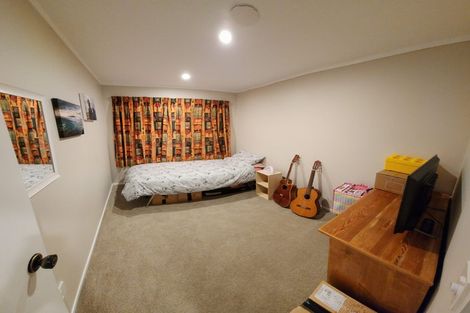 Photo of property in 10 Makatote Grove, Churton Park, Wellington, 6037