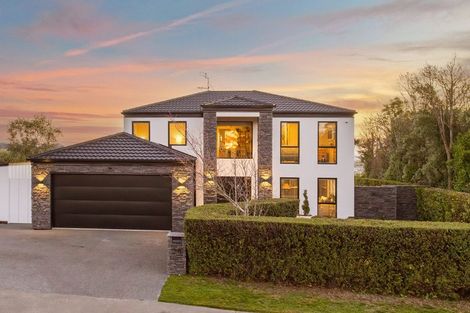 Photo of property in 28 Highcrest Heights, Westmorland, Christchurch, 8025