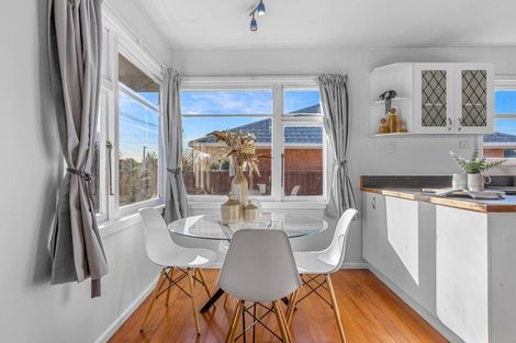 Photo of property in 43 Ravenna Street, Avonhead, Christchurch, 8042