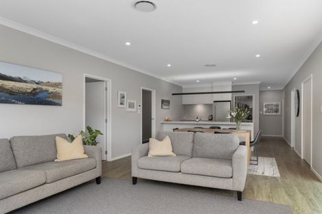 Photo of property in 15 Charlotte Drive, Omokoroa, 3114