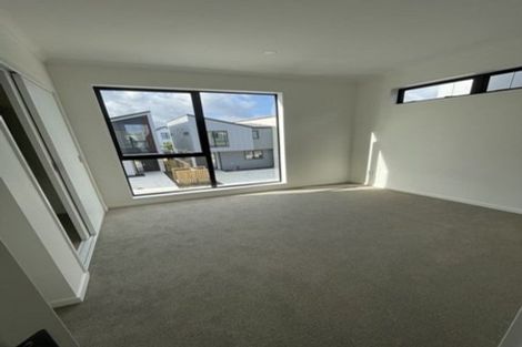 Photo of property in 18 Waipuhinui Way, Wiri, Auckland, 2104