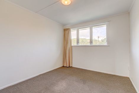 Photo of property in 115-117 Sievers Grove, Cannons Creek, Porirua, 5024