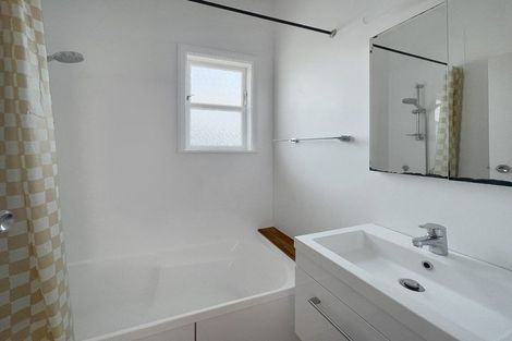 Photo of property in 14 Wayside, Miramar, Wellington, 6022