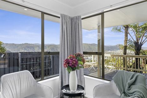 Photo of property in 14 Matuhi Street, Tirohanga, Lower Hutt, 5010