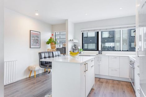 Photo of property in 40 Memorial Park Lane, Hobsonville, Auckland, 0618