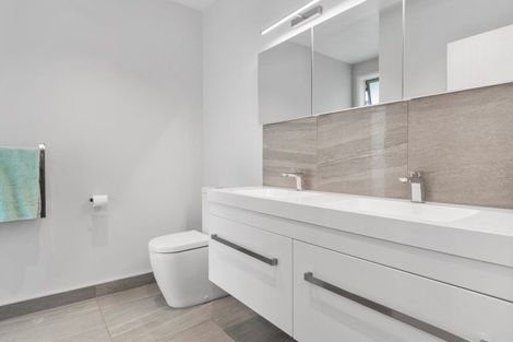 Photo of property in 5 Damien Place, Ohauiti, Tauranga, 3112