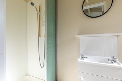 Photo of property in 68 Kohekohe Street, New Lynn, Auckland, 0600