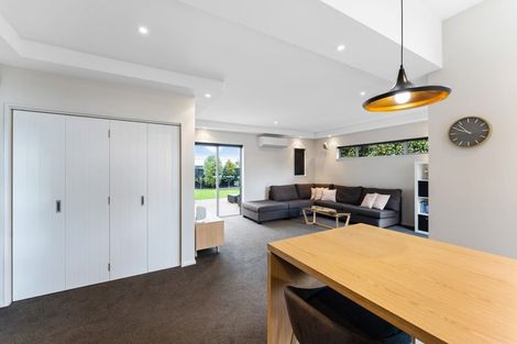 Photo of property in 6 Bargrove Close, Halswell, Christchurch, 8025