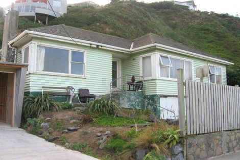 Photo of property in 40 Owhiro Bay Parade, Owhiro Bay, Wellington, 6023
