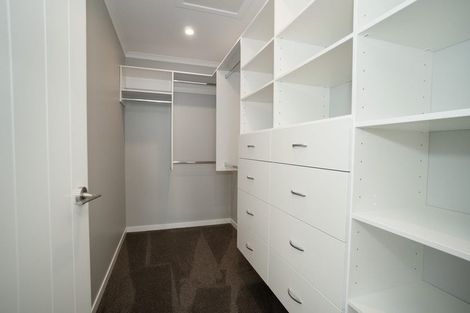 Photo of property in 44 Atlantic Drive, Fitzherbert, Palmerston North, 4410