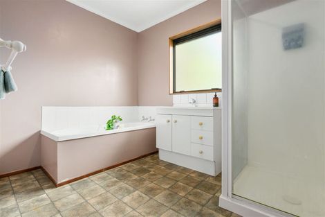 Photo of property in 8 Surrey Lane, Glenview, Hamilton, 3206