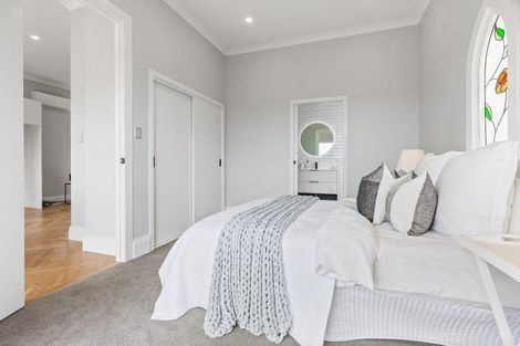 Photo of property in 94 Calliope Road, Stanley Point, Auckland, 0624