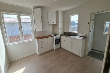 Photo of property in 68 Manuka Street, Castlecliff, Whanganui, 4501