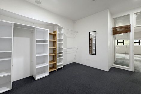 Photo of property in Endeavour Apartments, 19/125 Thorndon Quay, Pipitea, Wellington, 6011