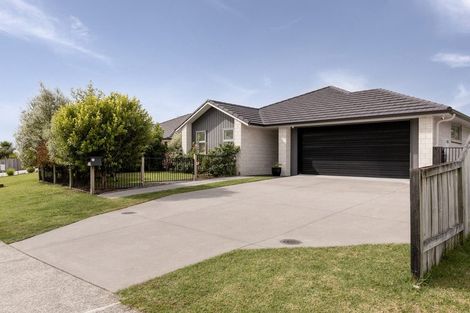 Photo of property in 6 Lakeside Terrace, Omokoroa, 3114