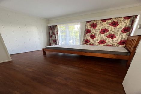 Photo of property in 11 Barlow Place, Chatswood, Auckland, 0626