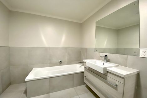 Photo of property in 5 Louis Braille Lane, Flat Bush, Auckland, 2019