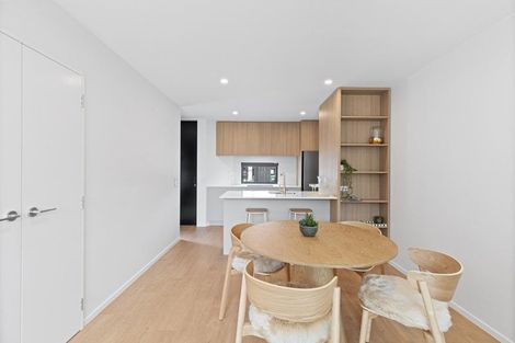 Photo of property in 4/90 Holly Road, St Albans, Christchurch, 8014