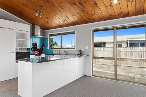 Photo of property in 49 Rata Avenue, Edgecumbe, 3120