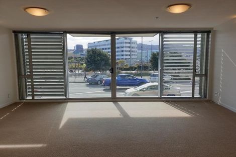 Photo of property in Aqua, 9/74 Oriental Parade, Oriental Bay, Wellington, 6011