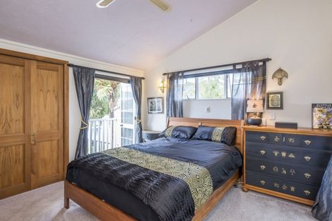 Photo of property in 21 Puriri Road, Waikanae, 5036