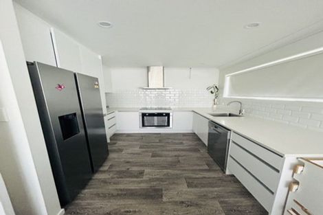 Photo of property in 17b Highlight Parade, Te Atatu South, Auckland, 0610