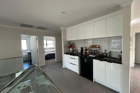 Photo of property in 64 Mettam Drive, Swanson, Auckland, 0614