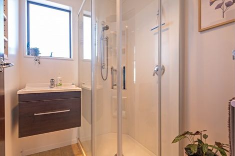 Photo of property in 28 Acacia Street, Kelvin Grove, Palmerston North, 4414