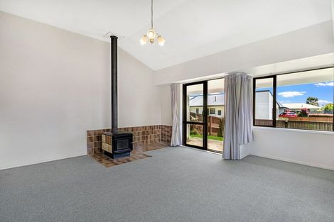 Photo of property in 70 Sandspit Road, Waiuku, 2123