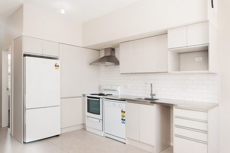 Photo of property in 35 Karo Drive, Te Aro, Wellington, 6011