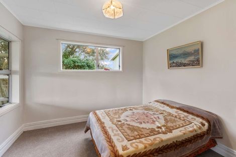 Photo of property in 30 Gloag Street, Waverley, 4510