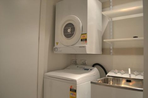 Photo of property in Mariner, 1a/140 Oriental Parade, Oriental Bay, Wellington, 6011