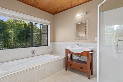 Photo of property in 84 Freeburn Road, Pyes Pa, Tauranga, 3112