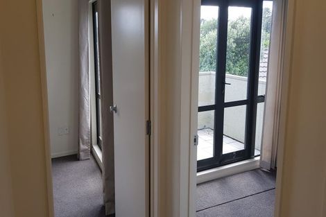 Photo of property in 8/3 Orwell Road, Greenhithe, Auckland, 0632