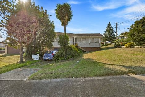 Photo of property in 90 Taylor Road, Mangere Bridge, Auckland, 2022