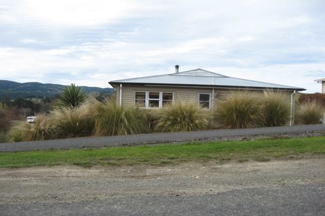 Photo of property in 35 Peel Street, Lawrence, 9532