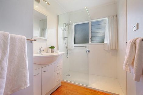 Photo of property in 28 O'donn Avenue, Beach Haven, Auckland, 0626