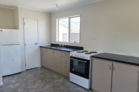 Photo of property in 27 Moore Crescent, Carterton, 5713