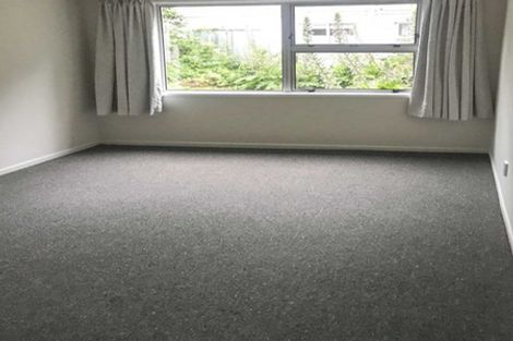 Photo of property in 32 Kervil Avenue, Te Atatu Peninsula, Auckland, 0610