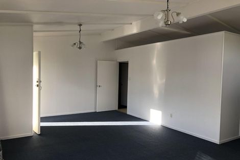 Photo of property in 51 Normanton Street, Glenfield, Auckland, 0629