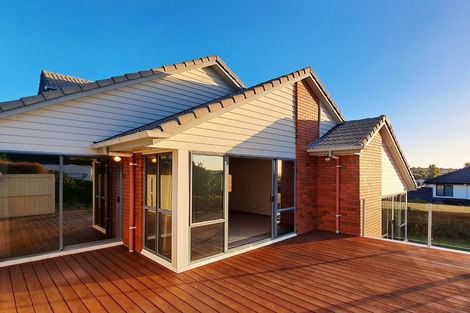 Photo of property in 18 Sharples Place, Somerville, Auckland, 2014