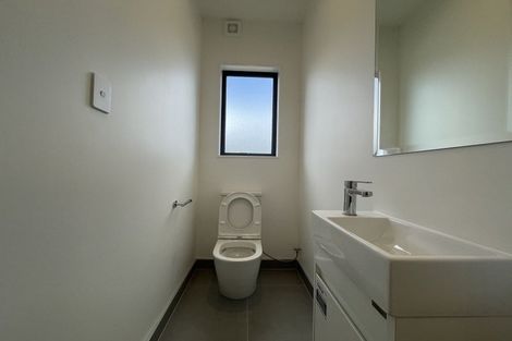 Photo of property in 1/11 Oteha Valley Road, Northcross, Auckland, 0632