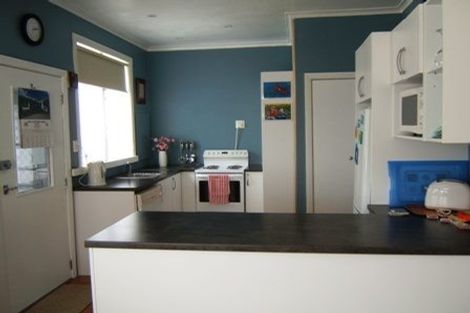 Photo of property in 27 Montague Street, Alicetown, Lower Hutt, 5010