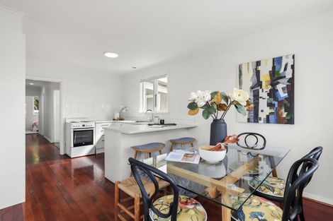 Photo of property in 2/28 Holly Street, Avondale, Auckland, 1026
