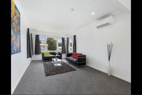 Photo of property in 11 Derby Place, Cannons Creek, Porirua, 5024