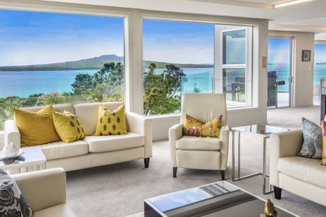 Photo of property in 1/40 Seacliffe Avenue, Belmont, Auckland, 0622