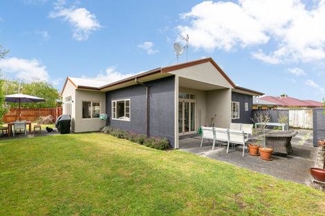 Photo of property in 82 Realm Drive, Paraparaumu, 5032