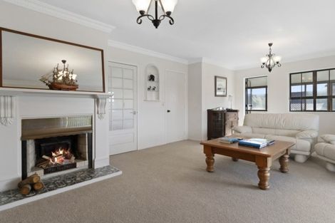 Photo of property in 64 Links View Drive, Omokoroa, 3114